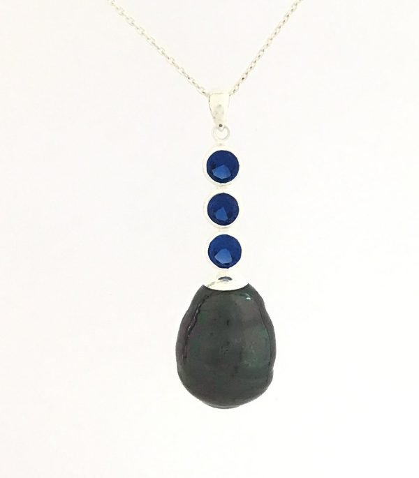Pallas Pearl Pendant - Dark Grey Shell Pearl with Sapphire Trio - Image 3