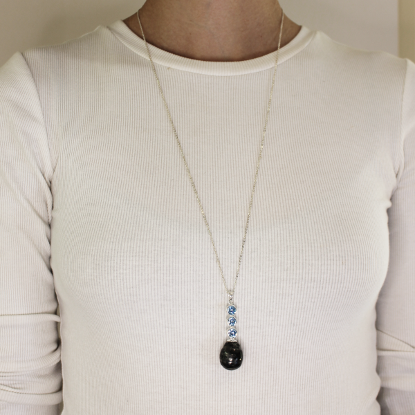 Pallas Pearl Pendant Necklace - Iridescent Dark Shell Pearl with Pale Blue Cubic Zirconia Trio - Image 2